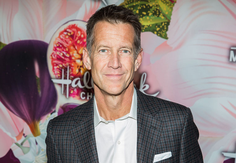 James Denton to Star in Hallmark's 'A Kiss Before Christmas'